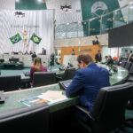 Plenário aprova 15 projetos em sessão desta quinta