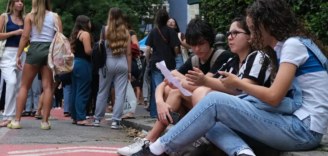 Educação: Saeb recupera nível pré-pandemia