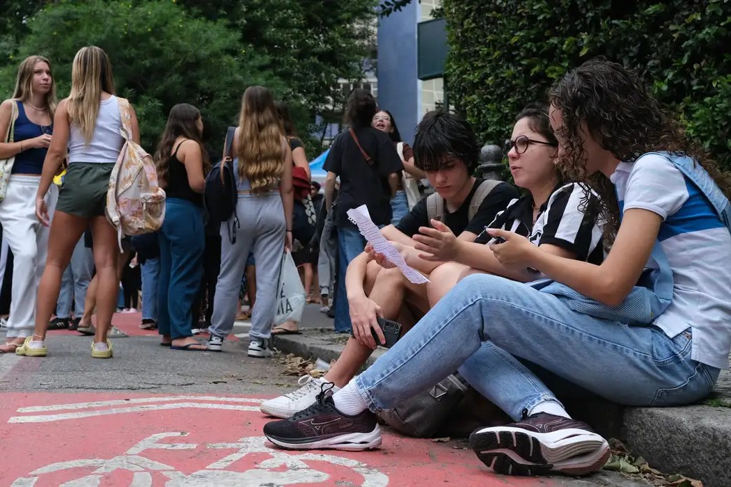 Educação: Saeb recupera nível pré-pandemia