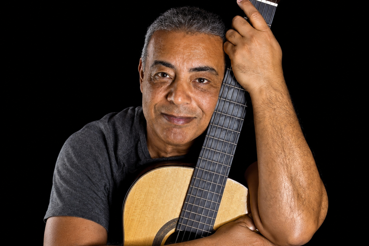Sérgio Santos celebra 70 anos com show em Fortaleza