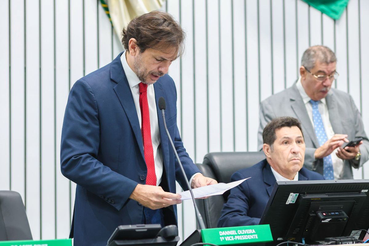 Política: Alece aprova 14 projetos em sessão plenária
