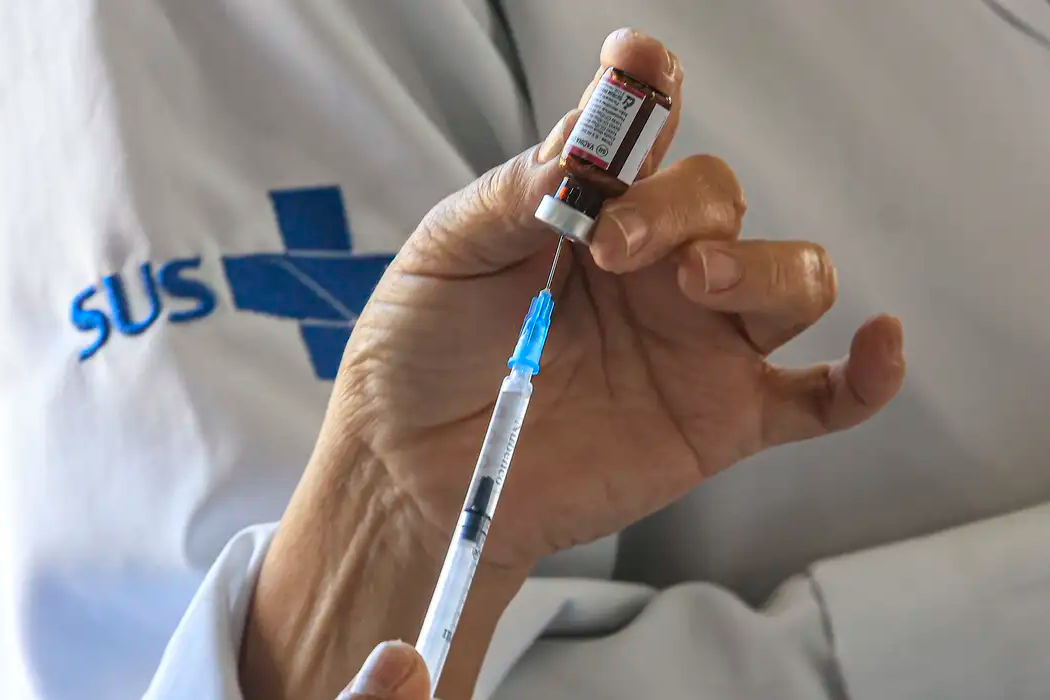 Anvisa amplia indicação de vacina contra meningite