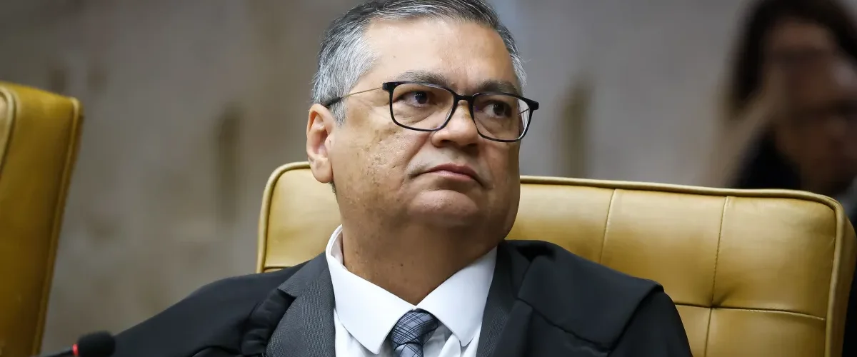 Dino retira sigilo de material sobre Dark Horse