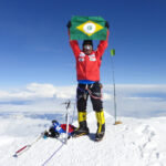 Documentário sobre cearense que escalou Everest estreia nesta quinta-feira