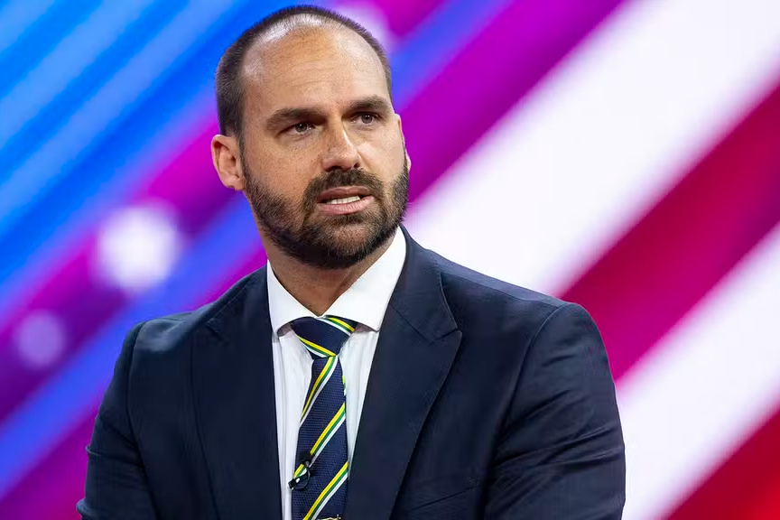 Polícia: Ministério da Justiça demite Eduardo Bolsonaro da PF Ex-deputado foi desligado por abandono de cargo na Polícia Federal