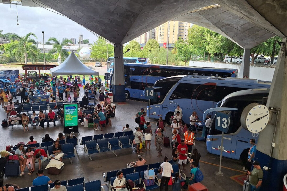Ônibus terão 91 viagens extras no feriado