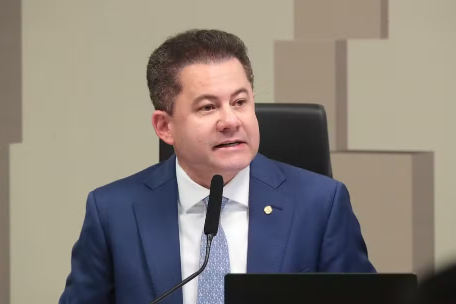 PF mira deputado Cezinha em operação sobre influência