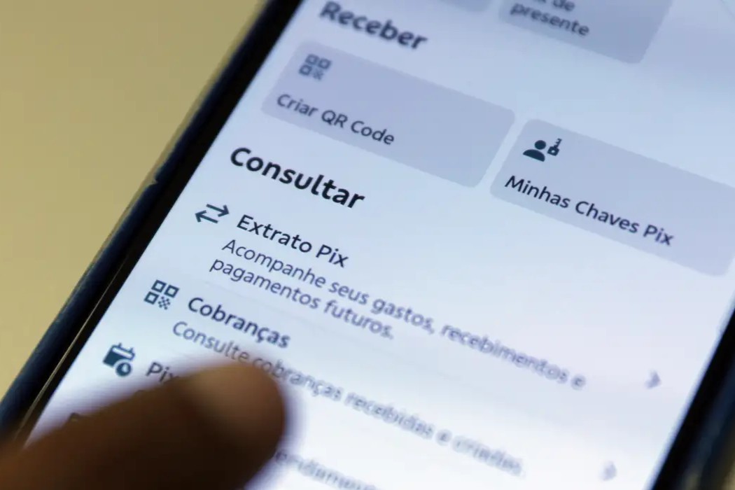 Economia: Transações com Pix caem após proibição das bets