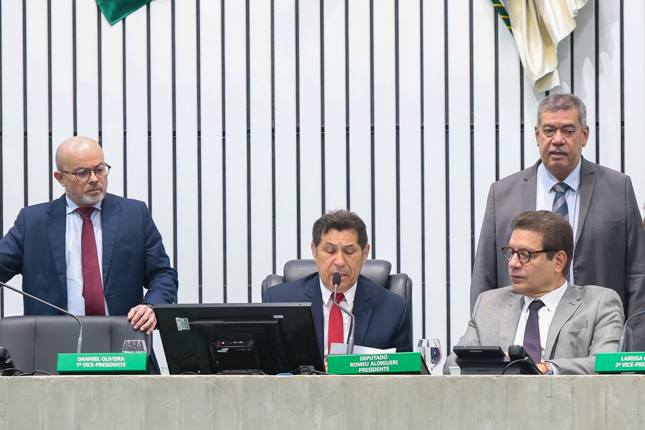 Política: Projeto cria Rede Cearense de Bancos de Alimentos Proposta do Governo do Estado começou a tramitar na Alece junto com outras sete matérias
