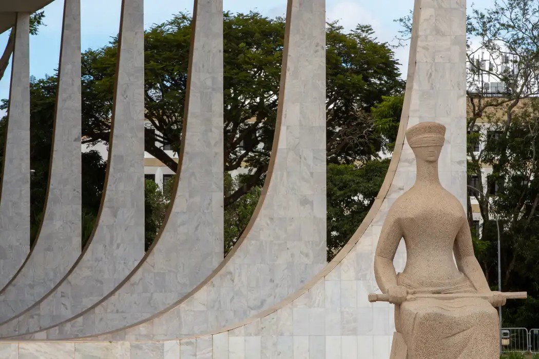 Justiça: Zanin manda investigar uso de IA no STF