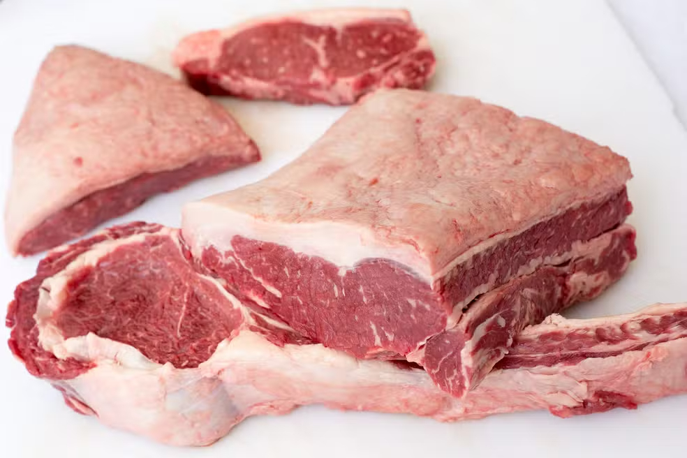 UE suspende importações de carnes do Brasil