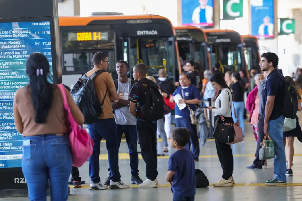 Economia: Serviços ficam estáveis em julho no Brasil