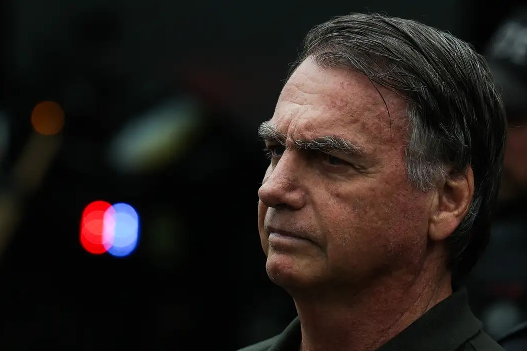 Justiça: PGR apoia visita de Flávio a Bolsonaro