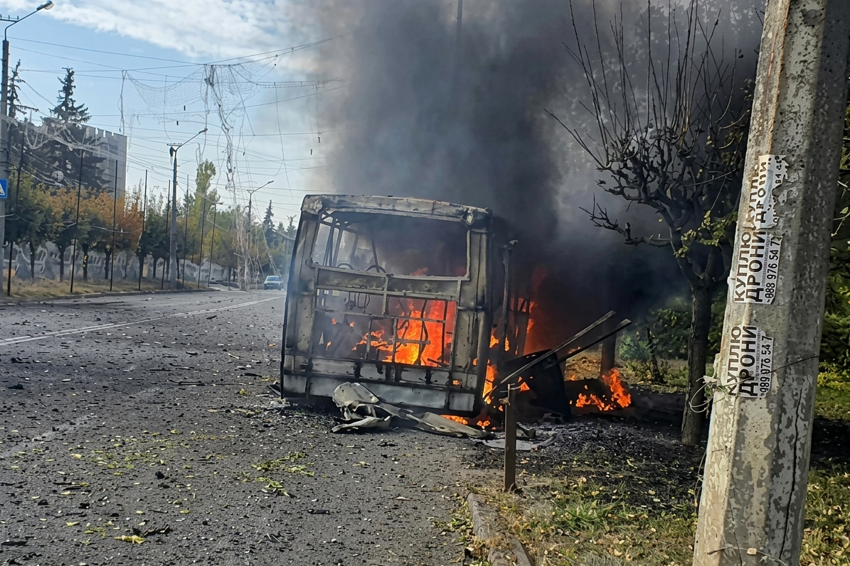 Ataque russo a ônibus com civis mata 33 na Ucrânia