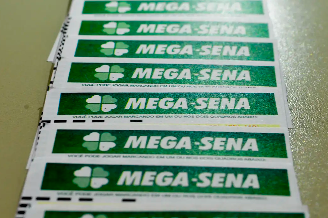 Mega-Sena acumula e prêmio chega a R$ 100 milhões