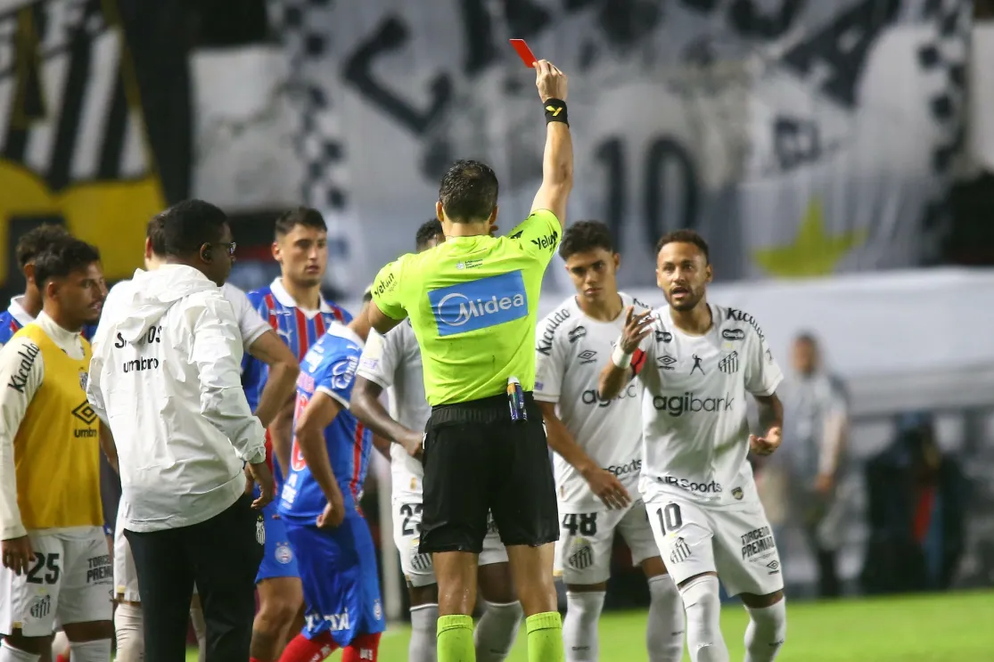 Neymar é suspenso por dois jogos pelo STJD após polêmica