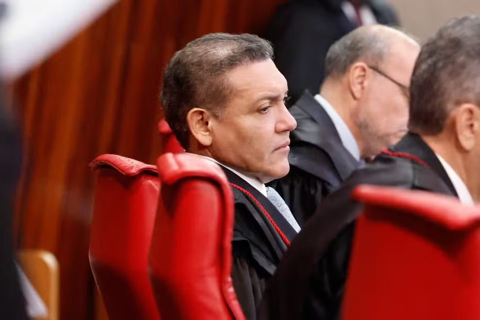 Nunes Marques reúne campanhas de Lula e Bolsonaro