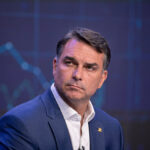 PF consulta Argentina sobre possível viagem de Flávio Bolsonaro