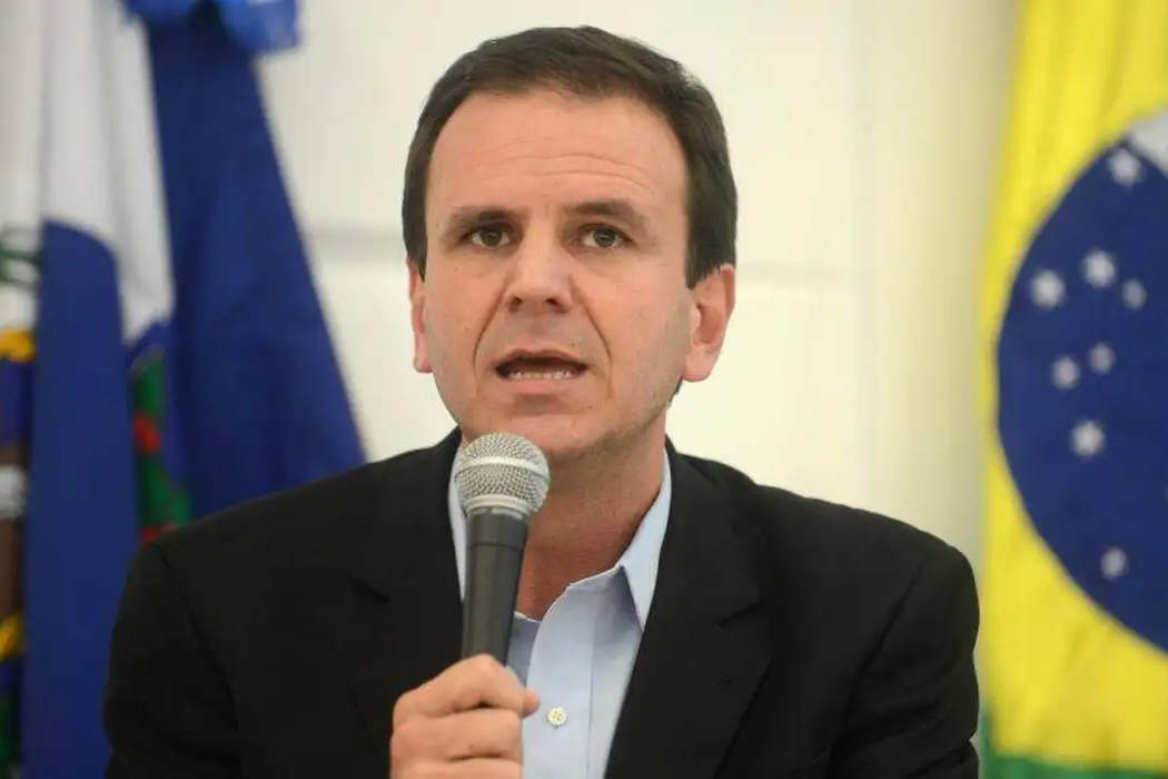 Paes desiste após STF negar recurso sobre eleição no Rio