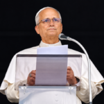 Vaticano: Papa Leão XIV retoma orações após cirurgia