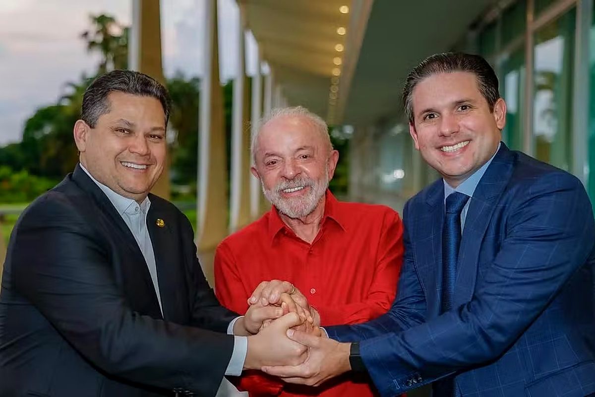 Política: Lula recebe líderes e articula novo mandato